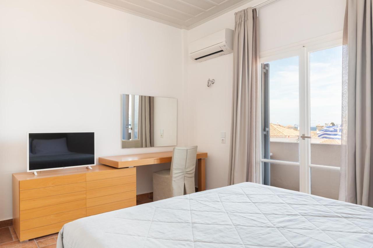 Hotel Roumani سبيتسيس المظهر الخارجي الصورة