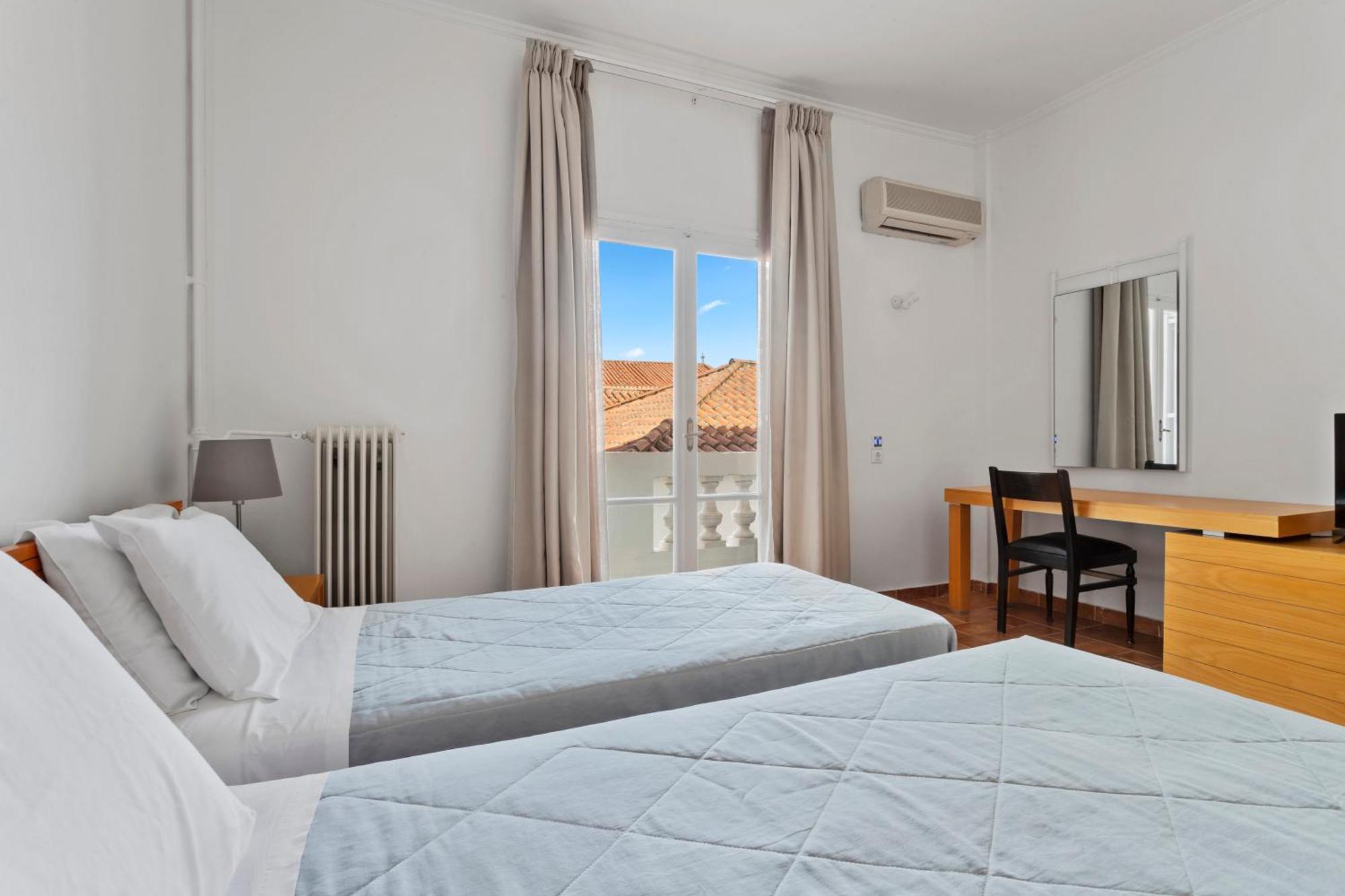 Hotel Roumani سبيتسيس المظهر الخارجي الصورة
